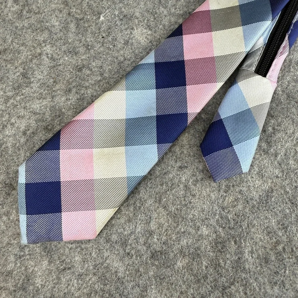 Tommy Hilfiger Big Boys All-Over Buffalo Grid Zipper Tie‎ Pink Blue Check Plaid